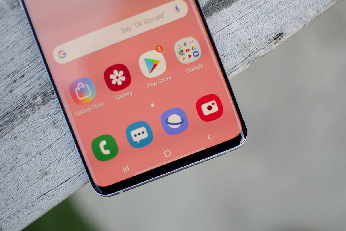 Celular con sistema android mostrando apps
